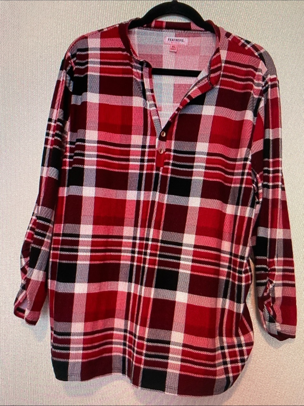 feathers Red and Black Plaid Long-Sleeve Button Front Top